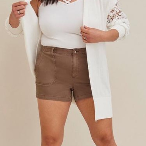 Torrid high rise chino short size 26 - Picture 4 of 15